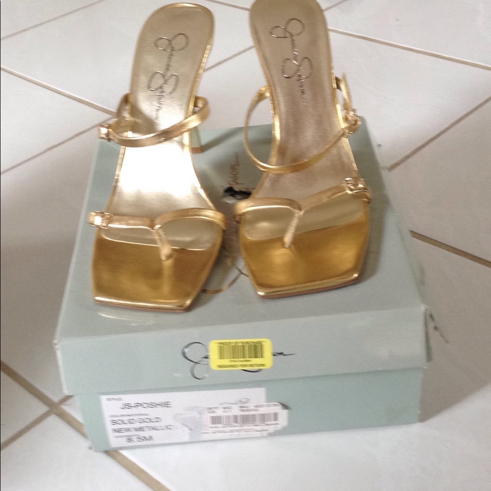 Shoe